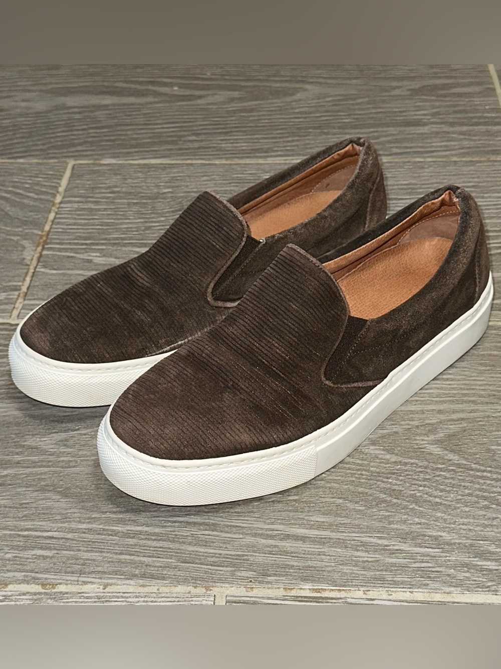 M. Gemi Cerchio Brown Corduroy Suede Slip On Sneakers Women’s 39 Casual Comfort